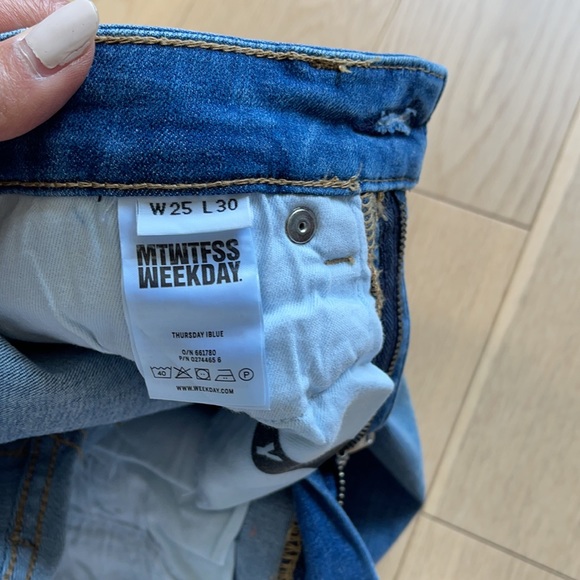 MTWTFSS Thursday jeans 25 - Picture 5 of 7